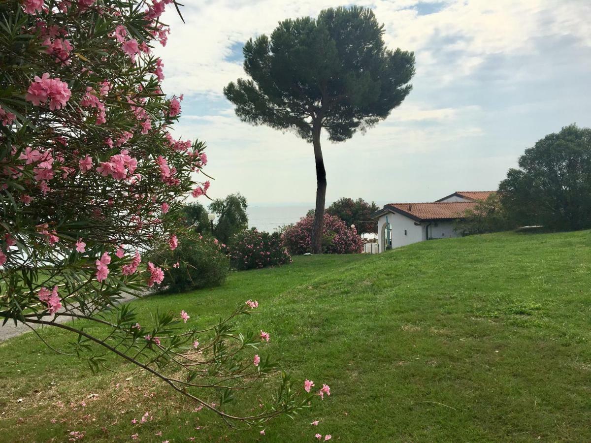 Sivinos Camping Boutique Manerba del Garda Eksteriør billede